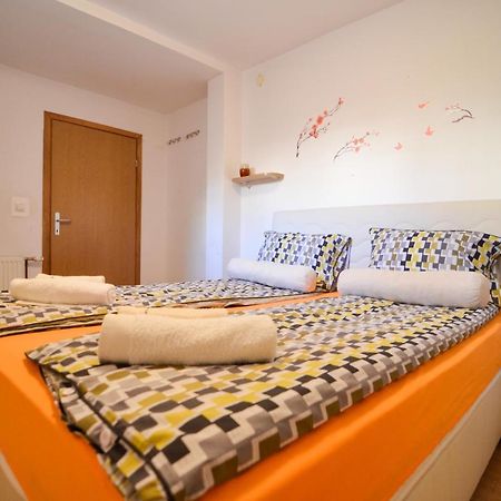 Blacksmith Apartment + Free Private Parking Sarajevo Bagian luar foto