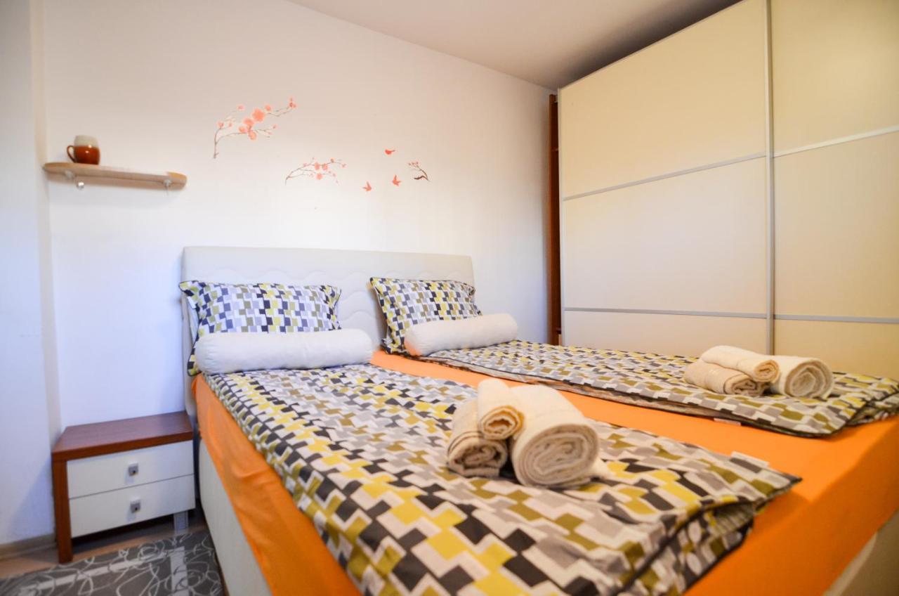 Blacksmith Apartment + Free Private Parking Sarajevo Bagian luar foto